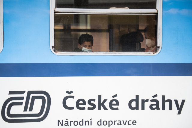 Cestující vel vlaku  (ilustrační foto) | foto: René Volfík,  iROZHLAS.cz